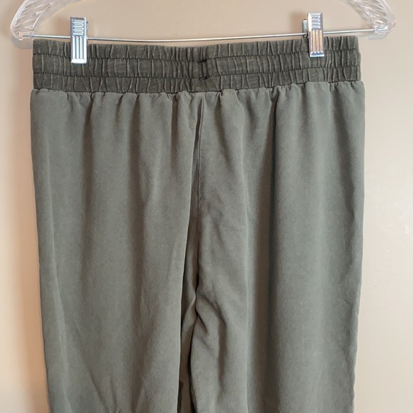 Splendid Drawstring Muted Green Joggers Size M - Picture 10 of 15
